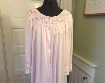 60s Pink Nylon and Lace Peignoir Set of Nightgown and 3/4 Sleeve Robe by Gilead | Size Medium-Large