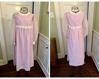 70s Rose Long Sleeved Formal or Prom Dress with White Lace Appliqué, Empire Waist and Gathered Skirt | Size Small