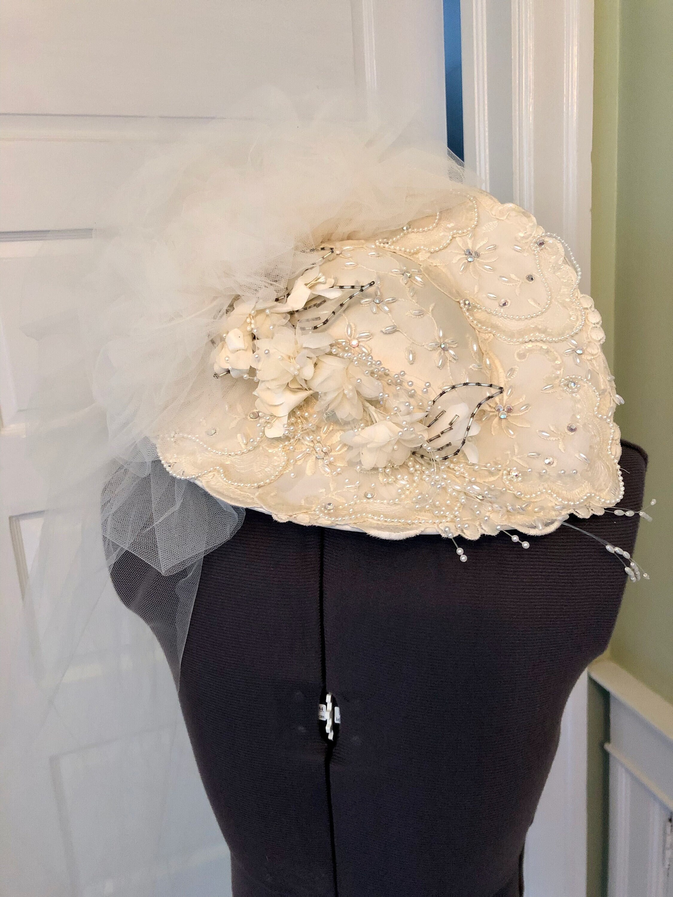 Vintage Bridal Fascinator Hat With Beading, Silk Flowers  display picture 1
