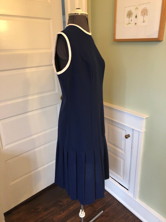 70s Navy Polyester Knit Sleeveless Dress with Dro… - image 4