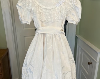 Sylvia Whyte Ivory Acetate and Cotton Moire Short Puff Sleeve Party Dress with Lace Collar and Waist Tie | Girl Size 8