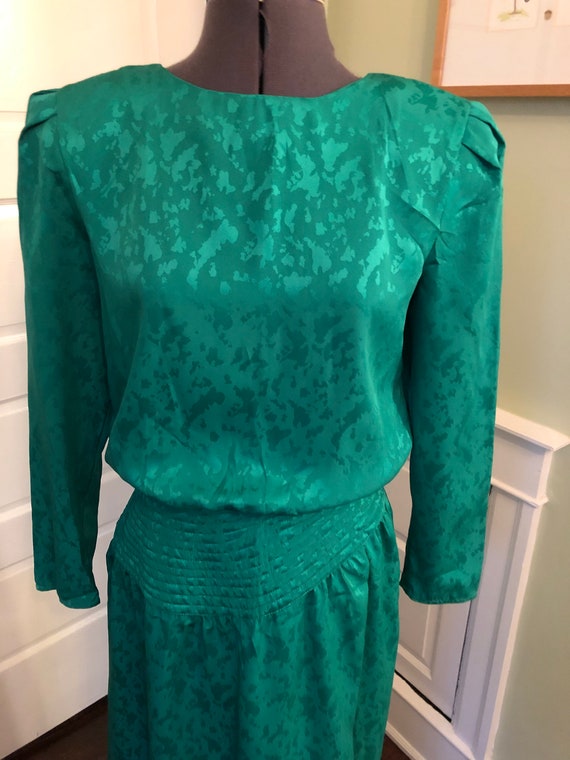 80s Emerald Green Polyester Long Sleeved Dress wi… - image 2