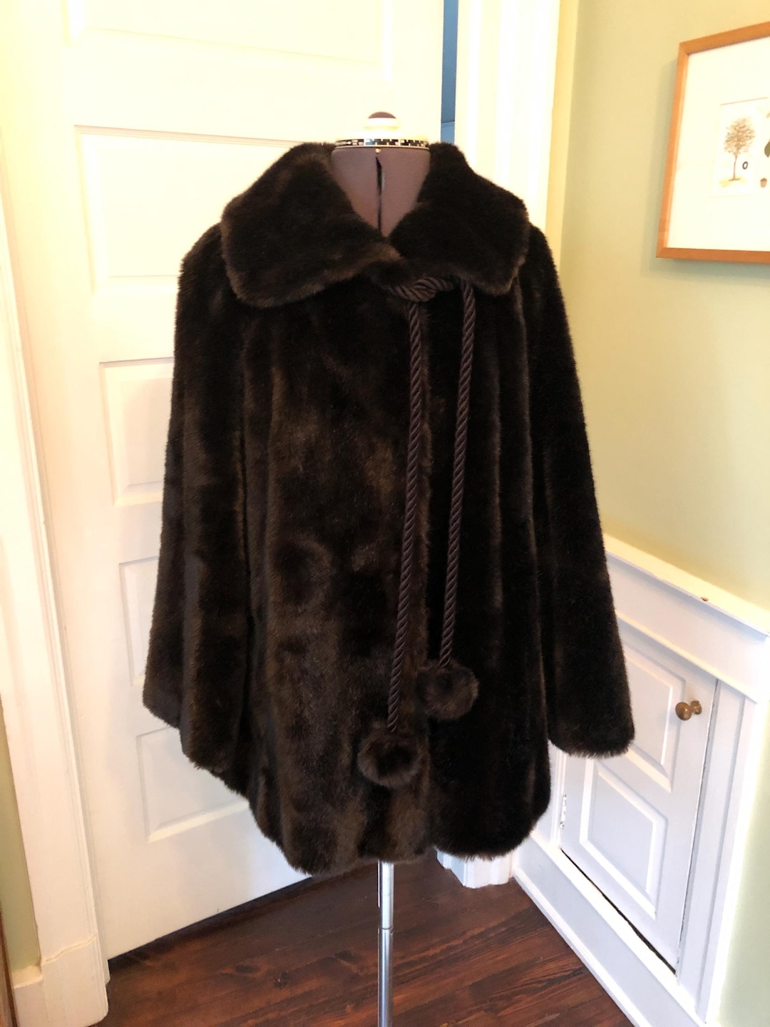 70s Beekman Place Faux Fur Mink Long Sleeved Short Swing Coat With