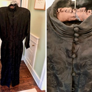 80s Black Patterned Silk Long Sleeve Jumpsuit with Ruched Collar, Blouson Bodice, and Pockets by Liz Claiborne | Size Large
