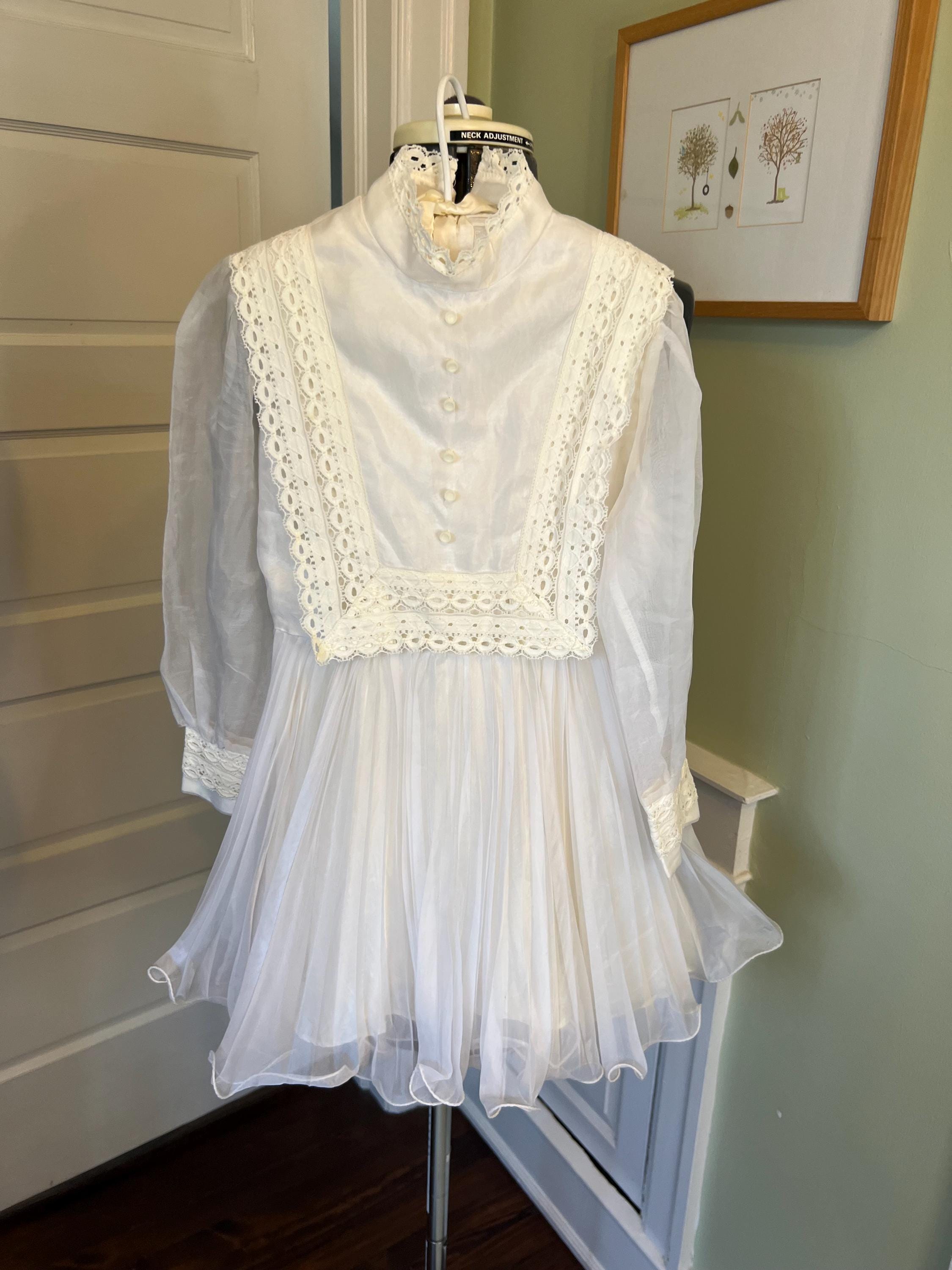 Robe Longue Vintage Années 1940/1950 - En Voile Crème, Fines Bretelles - Taille 36, Longueur 127 Cm - Occasion Très Bon état, Style Bal