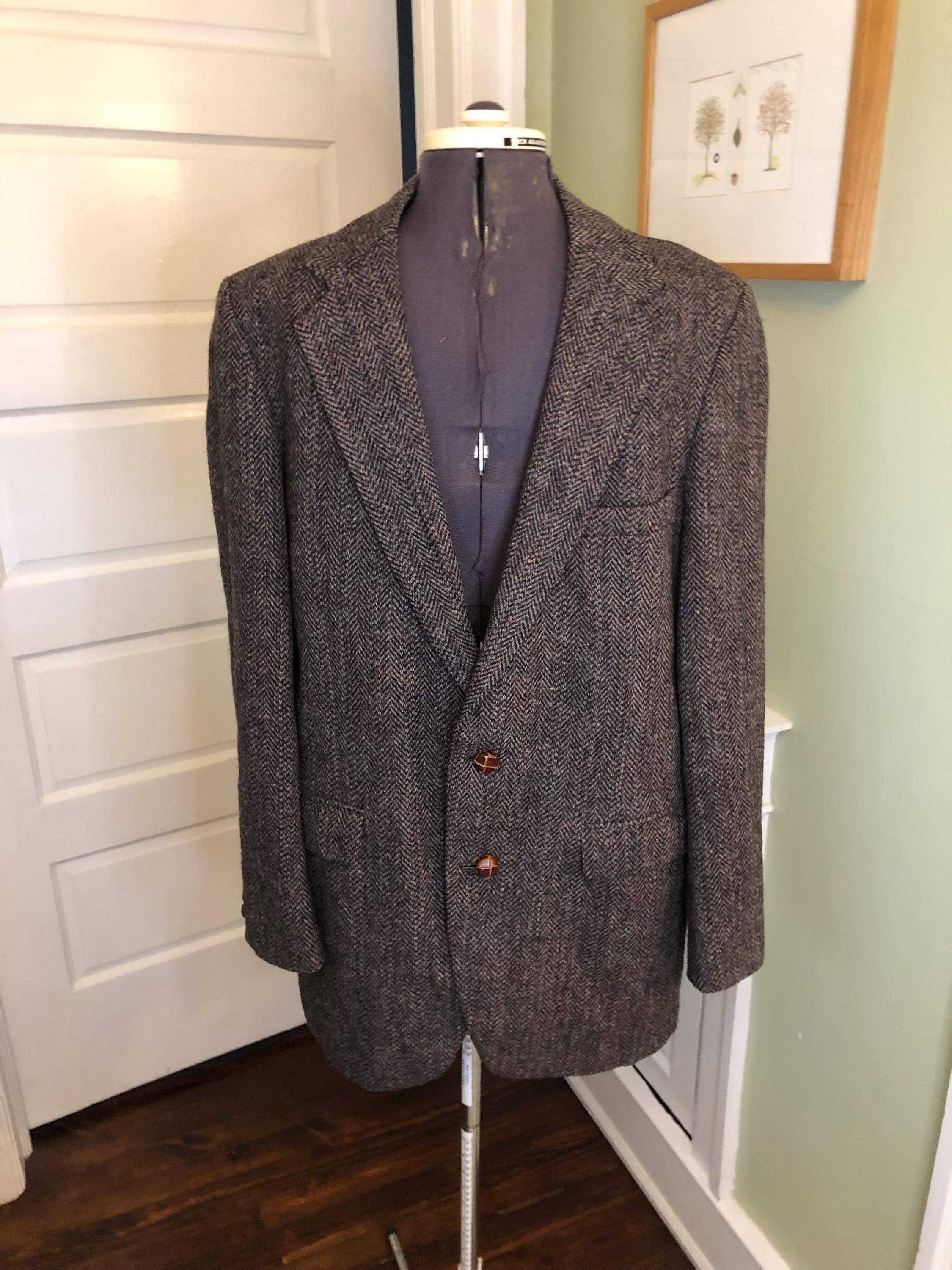 50s 60s Harris Tweed Black and Gray Herringbone Sport Coat With