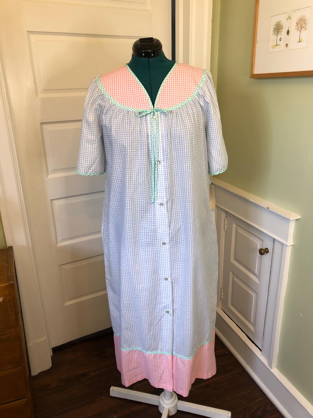 70s Cachet Seersucker Check Short Sleeved Robe With Snap Front, Side ...