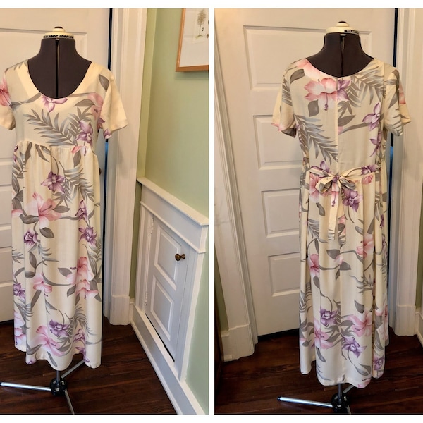 80s Pale Yellow Floral Short Sleeved Dress with Scoop Neckline, Empire Waist, and Back Ties by Hilo Hattie of Hawaii | Size Medium