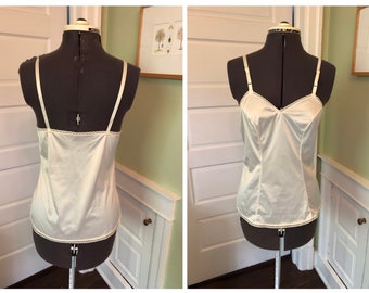 90s Ivory Nylon Camisole with Adjustable Straps and Lace Trim by Vanity Fair | Size Small Medium