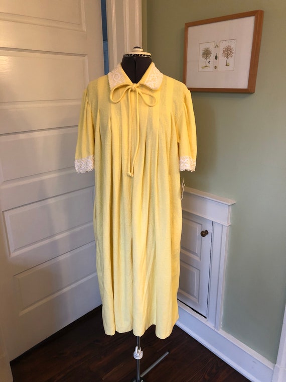 70s-80s Yellow Cotton Blend Terry Short Sleeved Z… - image 2