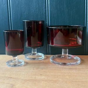 Vintage Luminarc 70s ruby red glass stemmed glassware | made in France | retro