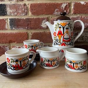 Sadler vintage 70s folk tableware - cups, saucers, jug, sugar bowl and coffee pot.