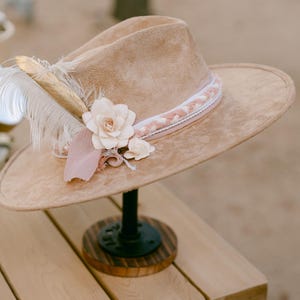 Custom Western Women&#39;s Rancher Hat with Branding