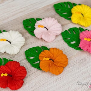 Hibiscus Flower Cake Topper – Hawaiian Tropical Luau Theme – Edible Floral Decoration for Birthday, Wedding, or Baby Shower Cakes