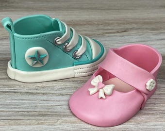 Fondant Baby Shoes – Gender Reveal Cake Toppers – Edible Boy & Girl Baby Shower Decor | Cake Decorations - Set of 2