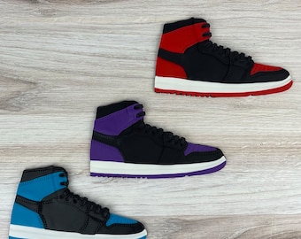 Basketball Sneaker - 2D Fondant Cake Topper