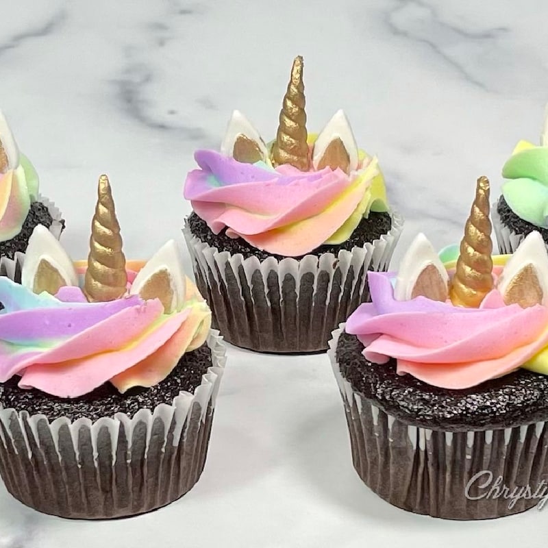 Whimsical Bakes Cupcake Decorating Kit - Thumbnail 2