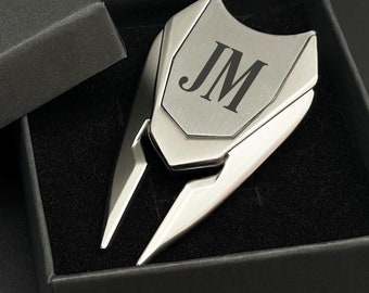Personalized Golf Divot Tool – Groomsmen Gift, Custom Golf Accessories for Friends of the Groom, Unique Golf Ball Marker
