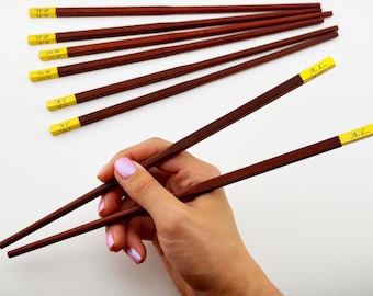 Personalized Wedding Chopsticks – Engraved Red Sandalwood Set, Custom Anniversary Dinner Favor, Elegant Tableware Gift