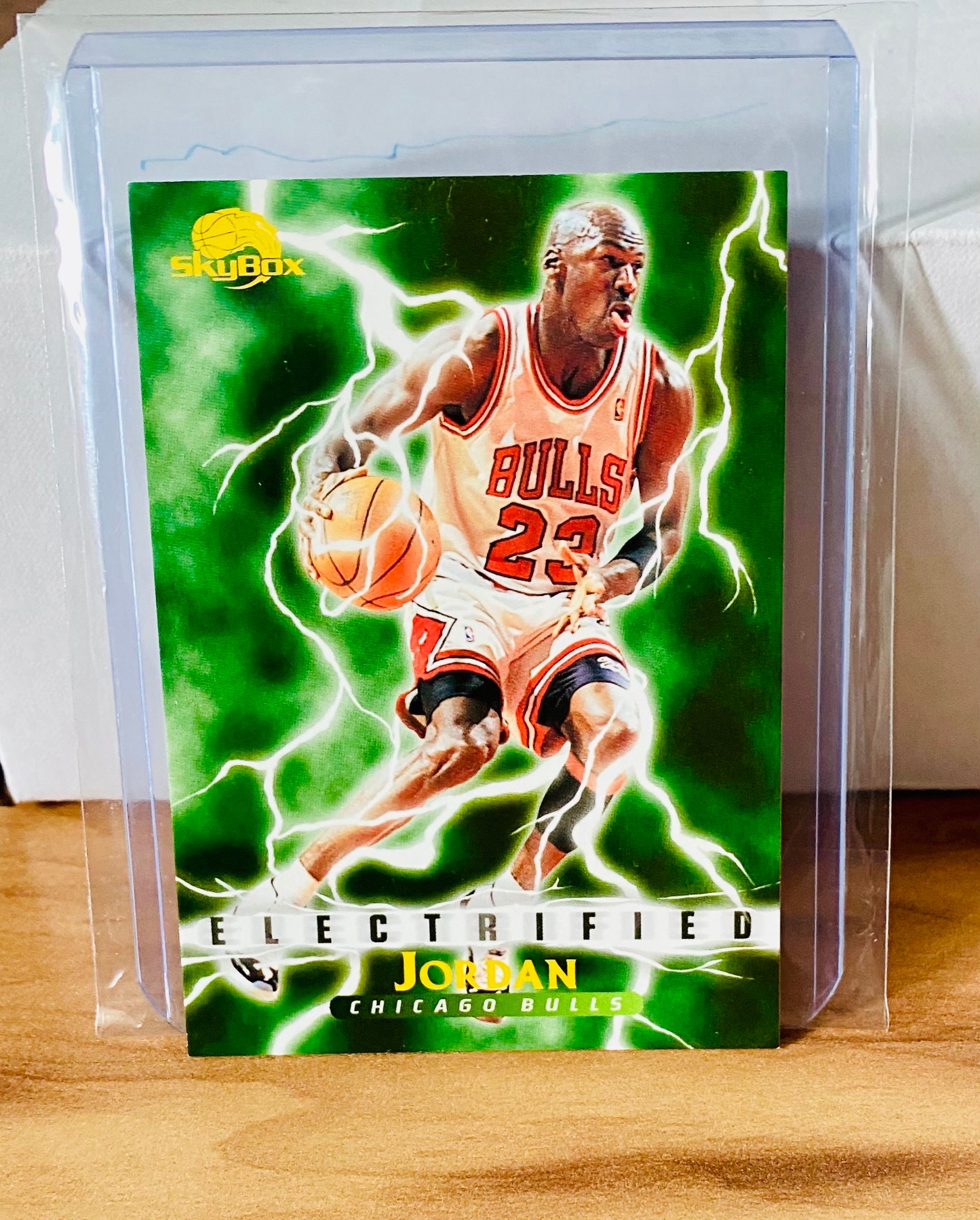 Carte Skybox Michael Jordan électrifiée 278 1996-97 Chicago