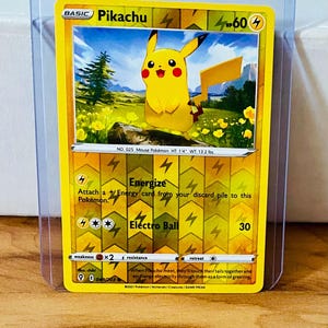 Pikachu REVERSE HOLO 2021 Pokemon card 49/203 TCG Rare Mint