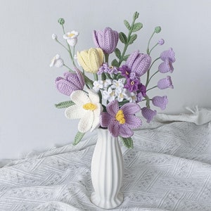 Gehäkelter Tulpenstrauß, Muttertagsgeschenk, Strickblumen, Maiglöckchen, handgemachte Blumen keine Vase Lila