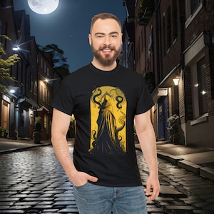 HP Lovecraft Hastur The King in Yellow Shirt, Call of Cthulhu T-shirt, Cthulhu Mythos T Shirt, Christmas Gift Idea for boys and girls