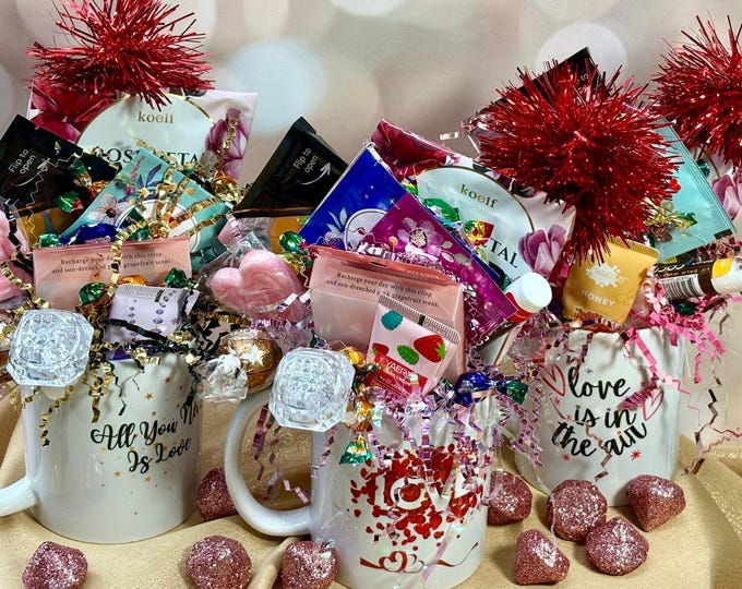 Featured listing image: Bridal Shower Favor Mug Set with Personalization