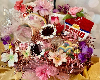 Garden Gift For Her-Floral Gift Basket-Mom Gift Basket-Unique Gift For Mom-Mom Treats-