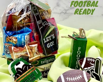 Big Game Party Favor Snack Bags for Tailgate Events, Sunday Football Treat Bags with Fun Size Snacks, Game Day Gift Ideas