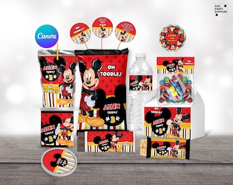 Könnte beinhalten: Ein Set an Partyartikeln zum Thema Mickey Mouse, darunter ein Chipstüte, ein Saftkarton, eine Wasserflasche, eine Bonbon-Tüte, eine Geschenktüte, Cupcake-Topper und ein Lolli. Die Artikel zeigen Mickey Mouse in Rot, Gelb und Schwarz mit dem Text "Oh Toodles!" und "Allen Turns 3".