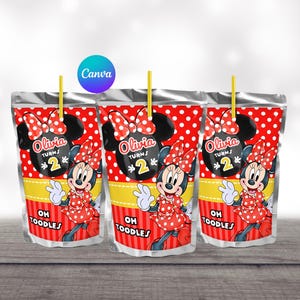 Op de afbeelding: Drie rode en witte Minnie Mouse-thema sapdozen met rietjes. Elke doos heeft een gele streep met de tekst "Oh Toodles" en "Olivia Turns 2".