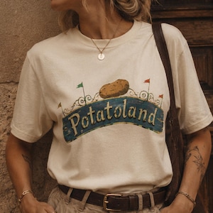 Retro Potato Theme Park T-Shirt, Vintage Cute Potato Land Graphic Tee, Funny Potato Lover Amusement Park Shirt, Sarcastic Cartoon Fan Gift