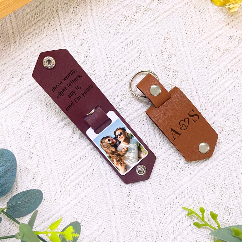 Custom Photo Keychain, Personalized Leather Fathers Day Gift for New Dad, Groom Gifts, Couples Keychain, Anniversary Gift, Mother's Day Gift imagen 4