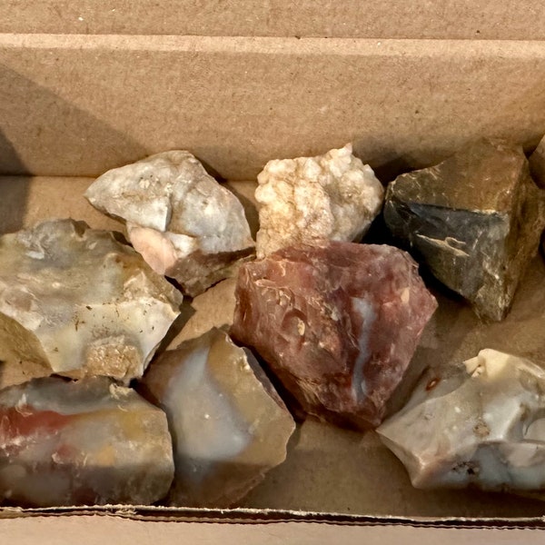 Ohio Flint Rock| Box of 15 Pieces| Customizable| Midwestern Ohio| Assorted Shapes and Size| Red, Grey, White, Black, Pink Pieces