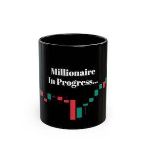 Zwarte koffiemok Millionaire In Progress, cadeau voor beurshandelaar