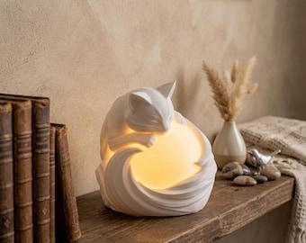 Sleeping Kitten Lamp - 3D Printed Cat Sphere Table Lamp - Pet Lover Gift Fantasy Orb Light - Small Night Light & Cute Desk Decor