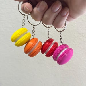 Keychain Fidget Macaroon, Cute Fidget Car Keys Accessories, Fun Keychain Toy Gift For Friends, Gifts for Her/For Him