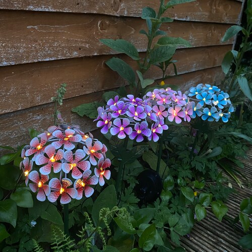 Set of 4 Hydrangea Blossom Lighting Garden Ornament Solar Powered LED Light Colourful Outdoor Decoration Home Decor Gift