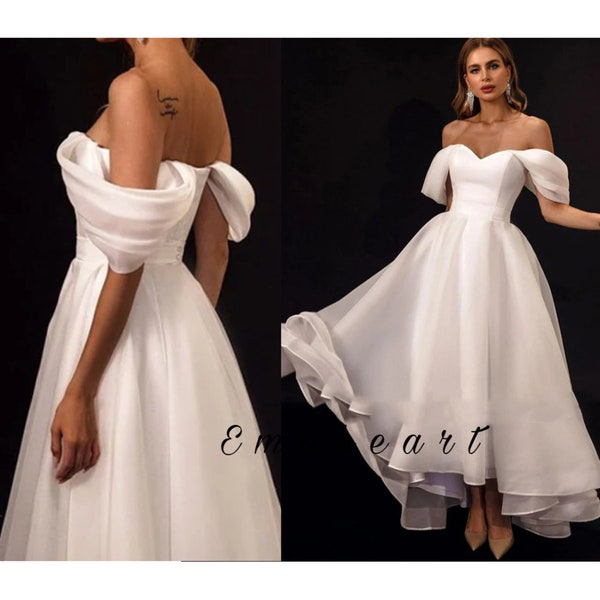 Aanpasbare satijnen A-lijn trouwjurk | Off-shoulder jurk met liefje, rugloos ontwerp, theelengte en elegante riem