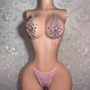 Exotic Dancewear Geburtstags Set 2-teiliges Bikini-Set mit Kristallapplikation und Diamant-Quaste “Dripping In Diamonds” Versandfertig von SD Xotic