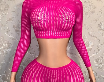 Conjunto de ropa de baile exótico “Caleesi”: shorts de rejilla, top corto de manga larga y pareo de 2 piezas.