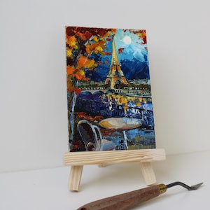 Noite de Outono em Paris – Mini Pintura a Óleo sobre Papelão 6x4” – Arte de Parede da Torre Eiffel, Paisagem Impressionista, Obra de Arte Original de Rua Francesa