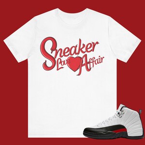 Jordan 12 Red Taxi - Sneaker Love Affair - Unisex Sneaker Pasujące Koszulki