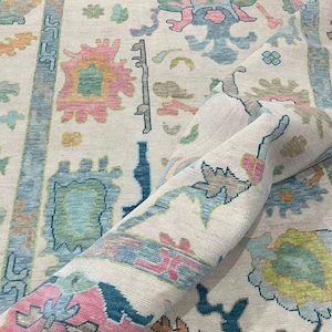 Hand-Knotted Oushak Wool Rug: 9x12 Modern Turkish Area Rug