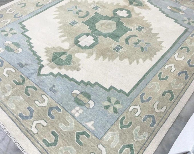 Hand Knotted Oushak Wool Rug 9x12: Turkish Antique Style