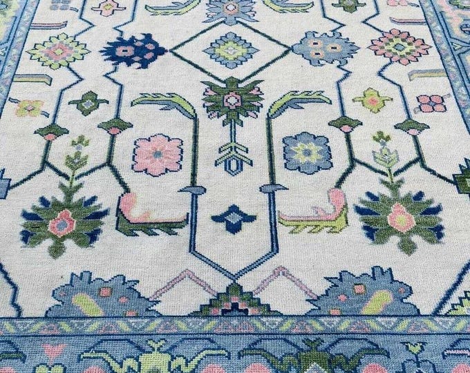 Hand Knotted Oushak Wool Rug: Turkish Design, Neutral Elegance