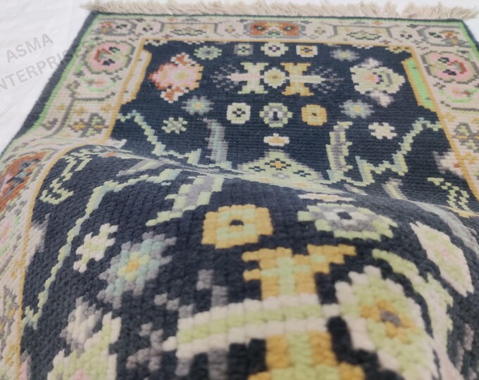 Hand-Knotted Oushak Wool Rug: Antique Turkish Style, Custom Size