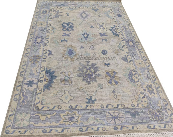 Hand Knotted Oushak Wool Rug: Modern Turkish Style, 8x10 ft.