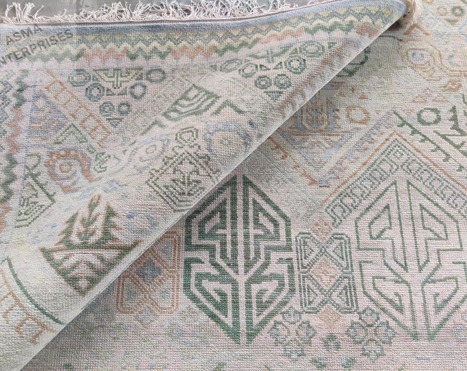 Hand-Knotted Oushak Wool Rug 8x10: Beige, Green, Vintage Turkish Style